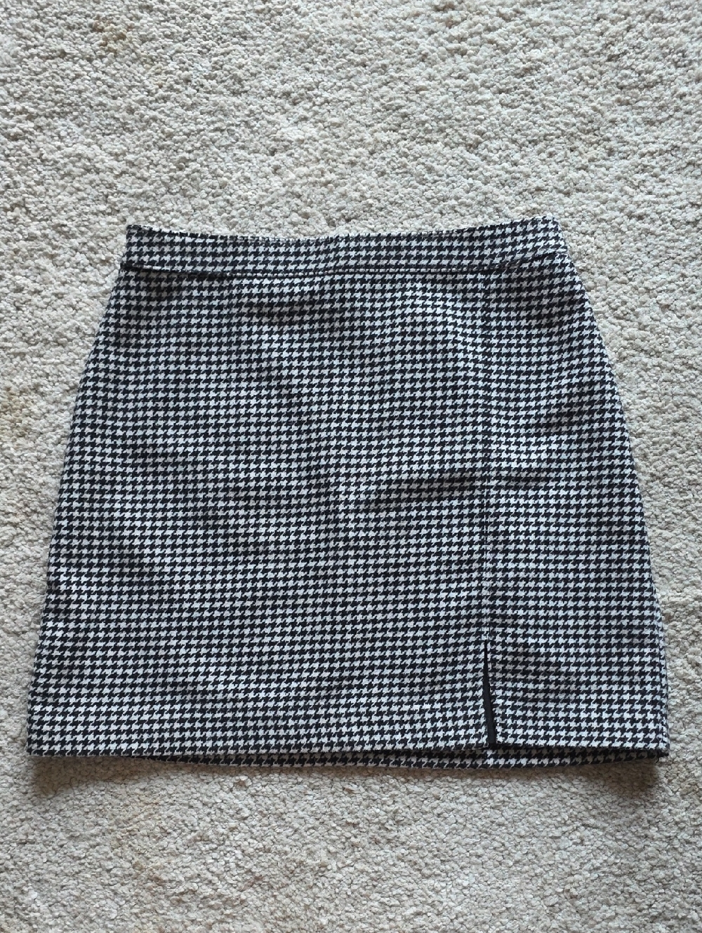NWT Hollister Black & White Houndstooth Mini Skirt with Front Slit